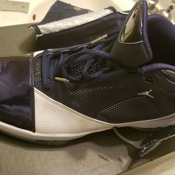 Jordan Retro 16 - Picture 2 of 2